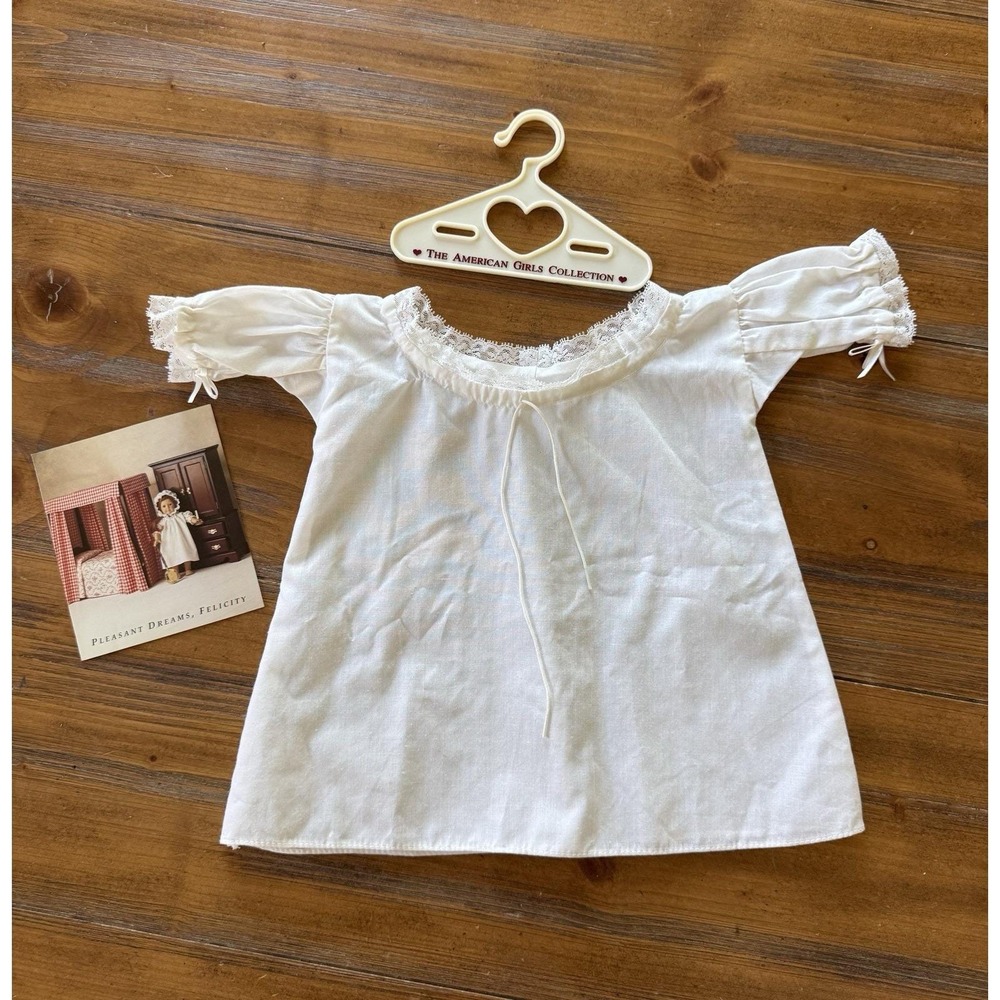 Pleasant Company American Girl 1991 Felicity Nightgown & Hanger & booklet